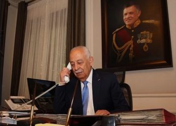 مندوبا عن الملك وولي العهد.. العيسوي يعزي آل فانوس