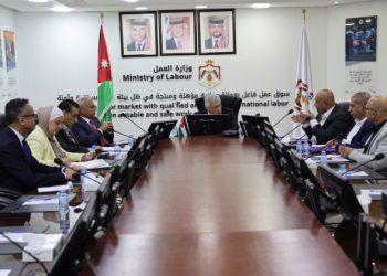 وزير العمل يلتقي نقابة أصحاب مكاتب استقدام العاملين في المنازل