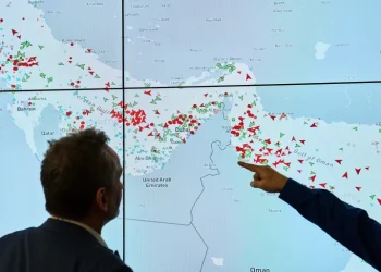طهران: مستعدون لفتح هرمز إذا خففت واشنطن الضغط العسكري والحصار