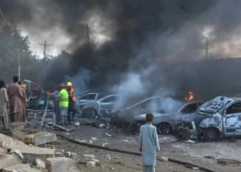 مقتل 16 على الأقل في هجوم انتحاري استهدف الشرطة في باكستان