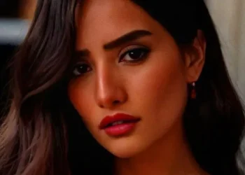 زينة تفتح النار على ذكريات الماضي: مكنش فيه حب مع أحمد عز