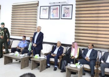 مندوبا عن الملك وولي العهد.. العيسوي يعزي عشيرة البدارين