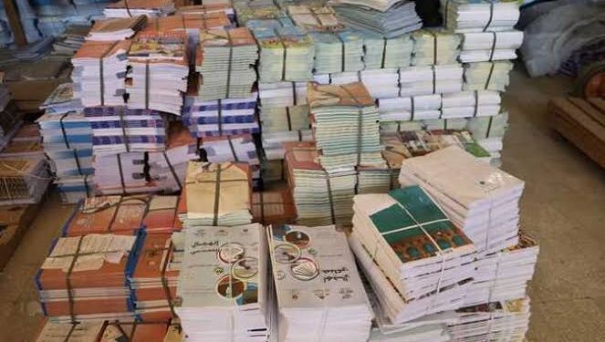الحكومة تعفي أونروا من أثمان الكتب المدرسية للعام الدراسي الحالي