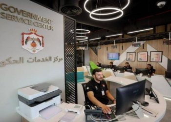 هيئة الخدمة: لا تغيير على مكافآت وحوافز موظفي القطاع العام
