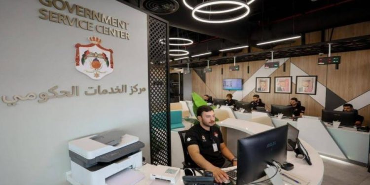 هيئة الخدمة: لا تغيير على مكافآت وحوافز موظفي القطاع العام