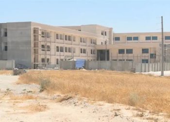 الأشغال: توقف العمل في مدرسة الطفيلة النموذجية بسبب آلية صرف النفقات