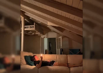 مأساة على الهواء.. انتحار مصمم لعبة شهيرة خلال بث مباشر