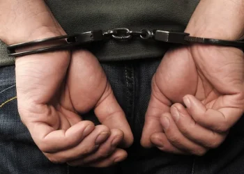 القبض على مطلوب متوار عن الأنظار ومحكوم بالسجن 20 عاما
