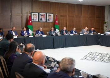 رئيس الوزراء يلتقي حزب مبادرة في إطار سلسلة لقاءاته مع الأحزاب