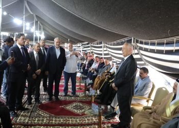 مندوبا عن الملك وولي العهد.. العيسوي يعزي عشيرة بن طريف