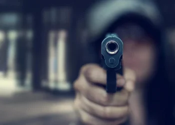 وزير الاتصال الحكومي: الأجهزة الأمنية تتابع في الميدان حادثة إطلاق النار في الكرك