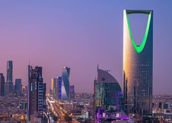 الحوثيين: استهداف وزارة الدفاع بالرياض ومطاري الملك فهد وأبها وأرامكو في ينبع