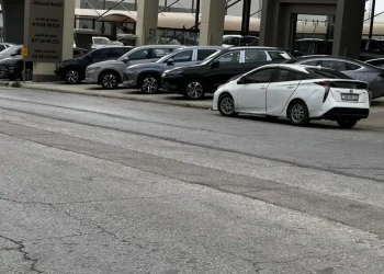 الحكومة تسمح بجمركة مركبات مستثمرين أُدخلت مؤقتا واستثنائها من متطلبات المطابقة