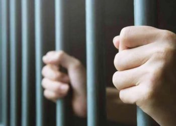 الحبس سنة وغرامة 3 آلاف دينار لأوكراني هدد مواطنا أردنياً بصور مفبركة