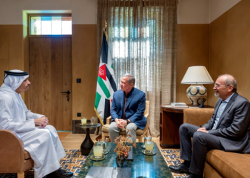 الملك يستقبل رئيس مجلس الوزراء وزير الخارجية القطري